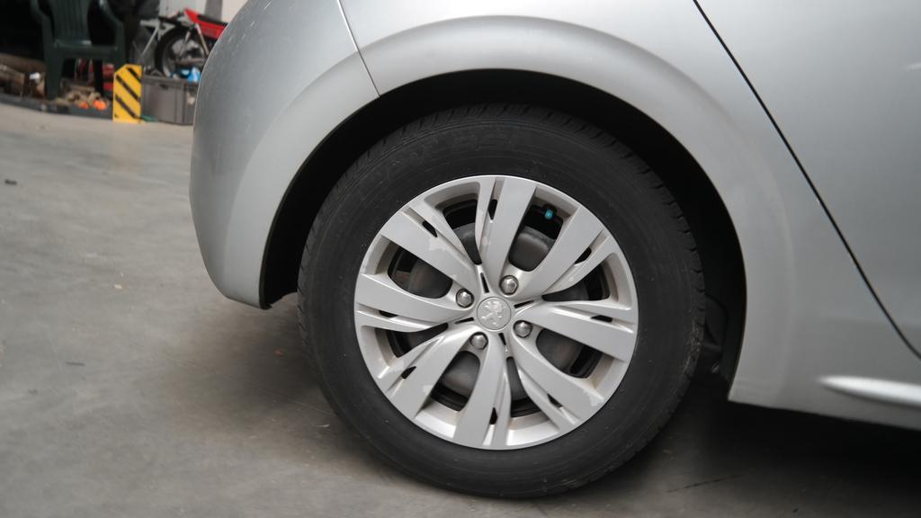 PEUGEOT 208 5DRS BERLINE