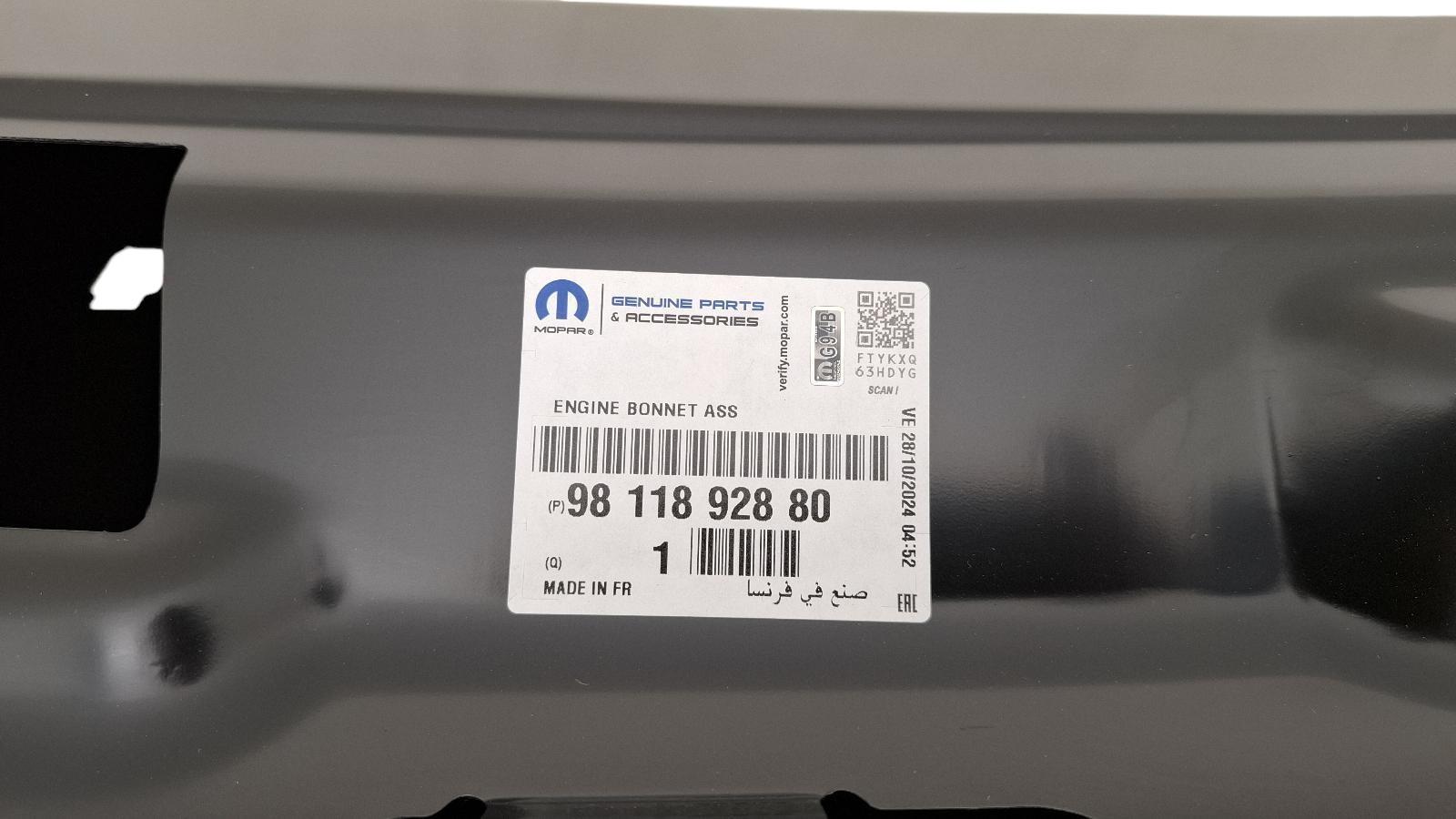 ONGESPOTEN A2, 1 HOEKJE BESCHADIGD. 9811892880