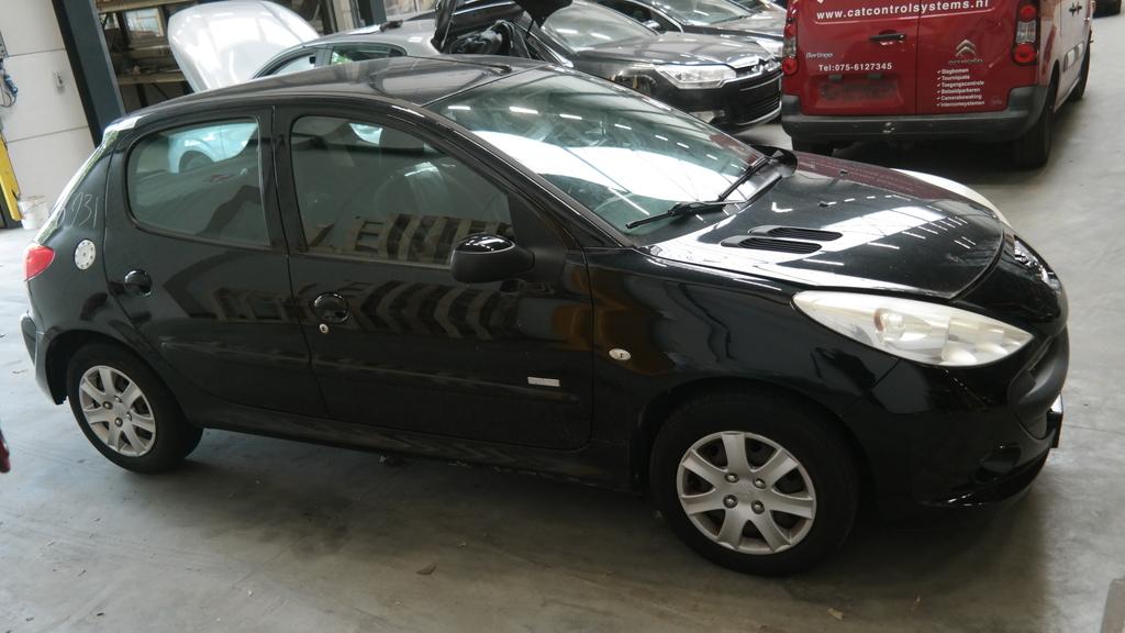 PEUGEOT 206 5drs sedan 206+