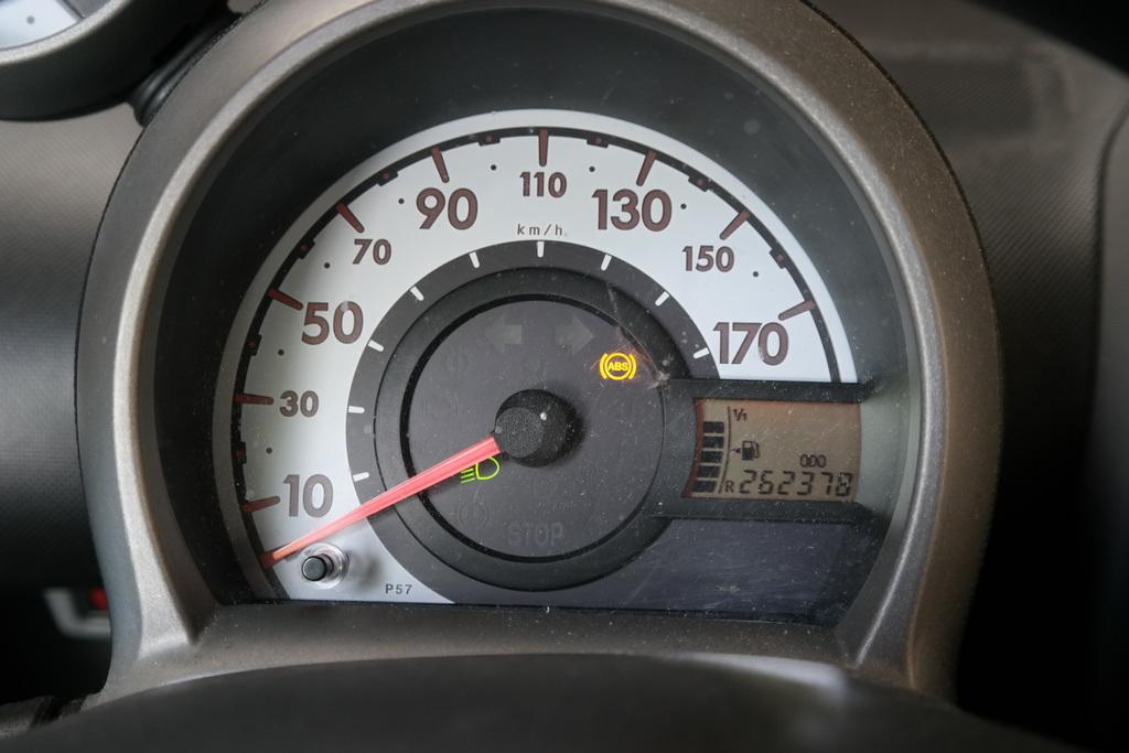 PEUGEOT 107 SEDAN