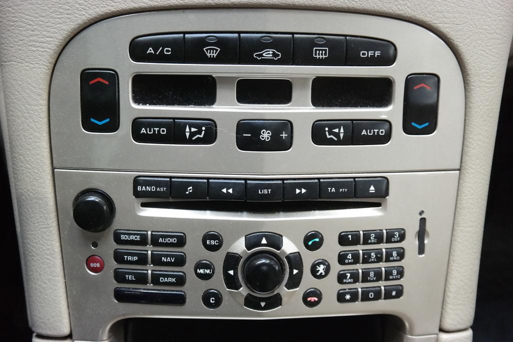 PEUGEOT 607 RESTYLING