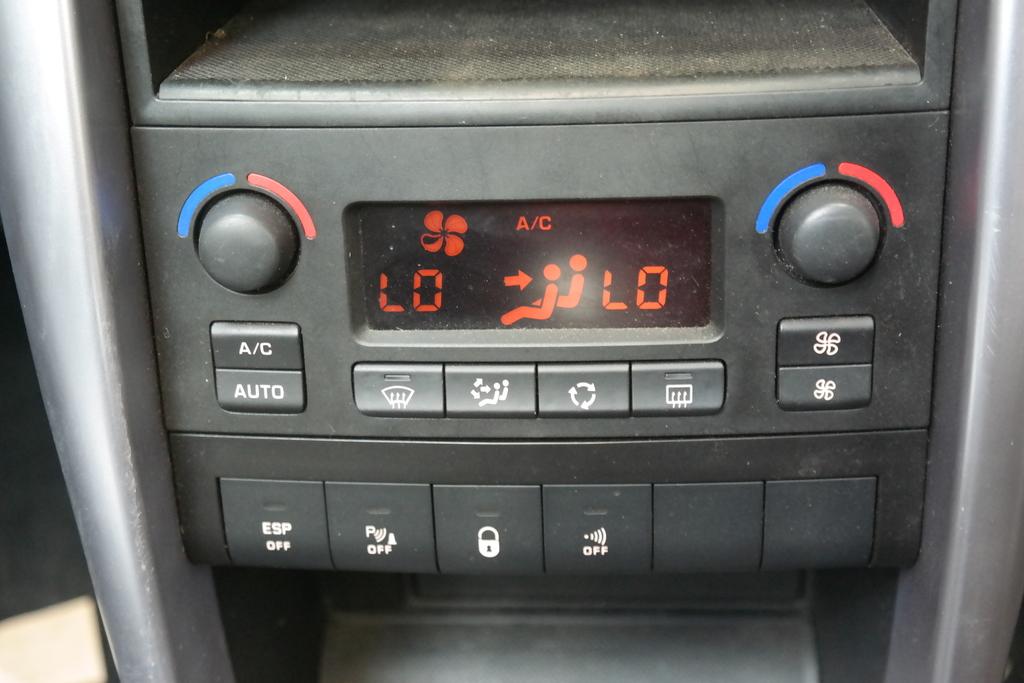 PEUGEOT 207 CC