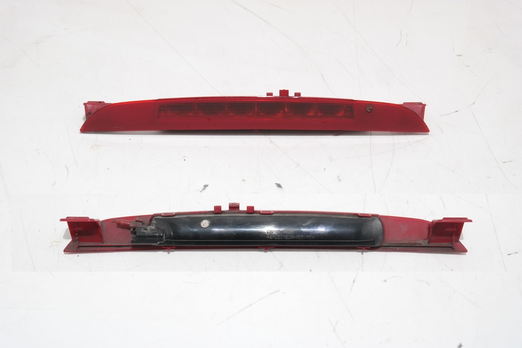 SW BREAK/ LED UITVOERING MET KLAPBARE ACHTERRUIT/ 9681481880/ ZIE 6351FK