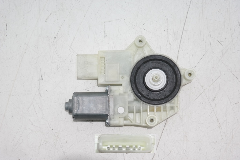 MOTOR ZONDER MECHANIEK/ B78/ BROSE 9675288980/ ZIE 9675924780 RP 9826076380