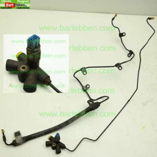B 1.6 8V +1.8 8V +2.0 8V +1.8 16V/ POMP->STUURHUIS 3 DELEN/ LEIDING OP POMP 4023F1 + VERDEELBLOKJE 5280N8 + SENSOR 401502 + LEIDING OP STUURHUIS 4023J1