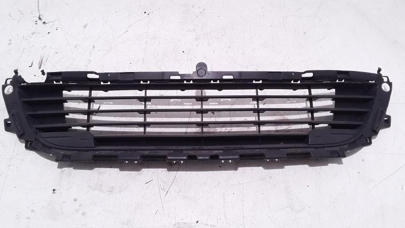 T3 B7/ MIDDENGRILLE ONDER IN BUMPER/ 9670503480/ ZIE 7422R5