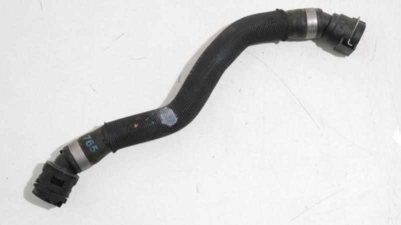 ELEKTRISCHE AANDRIJVING/ SLANG VAN BOVENSTE WATERPOMP VOOR OP ELEKTRO MOTOR NAAR RADIATEUR/ B1 B2/ ZIE 9826176580