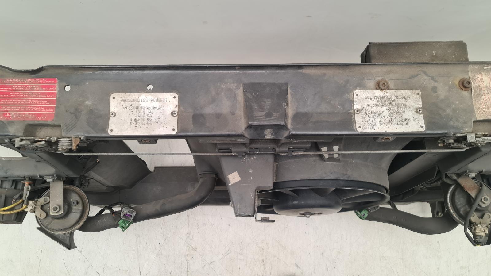 BINNENFRONT 710488 MET ENKELE FANMOTOR 125352 +BLAD ECIA 125450 NFP