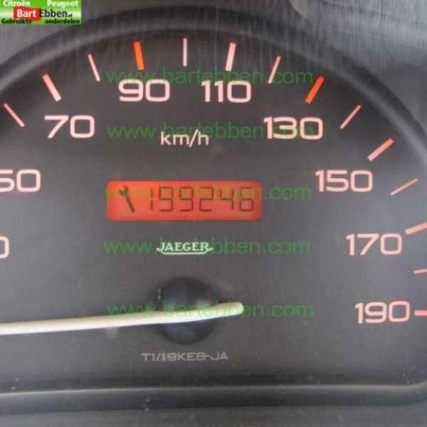 PEUGEOT 206 1.1 XR