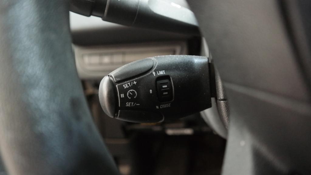 PEUGEOT 208 5DRS BERLINE