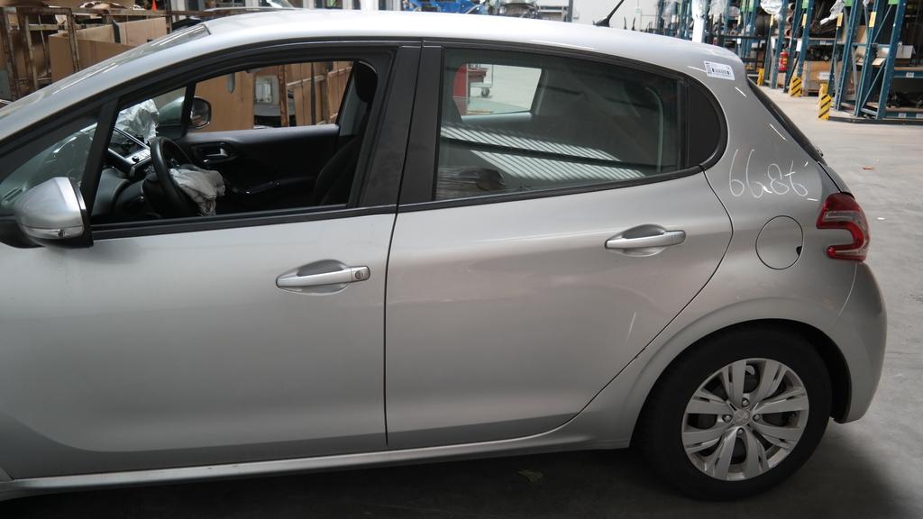 PEUGEOT 208 5DRS BERLINE