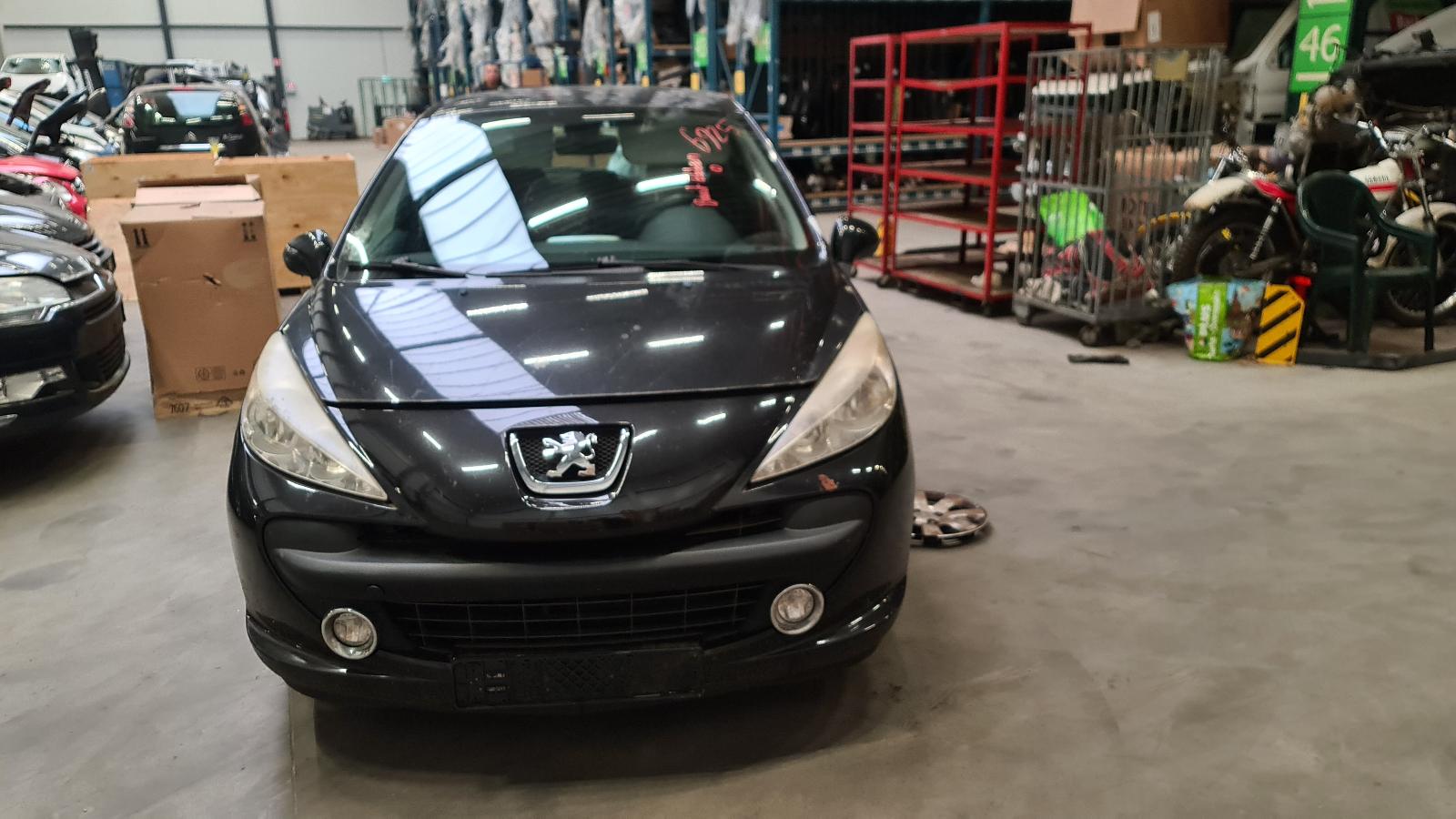 PEUGEOT 207 5DRS SEDAN