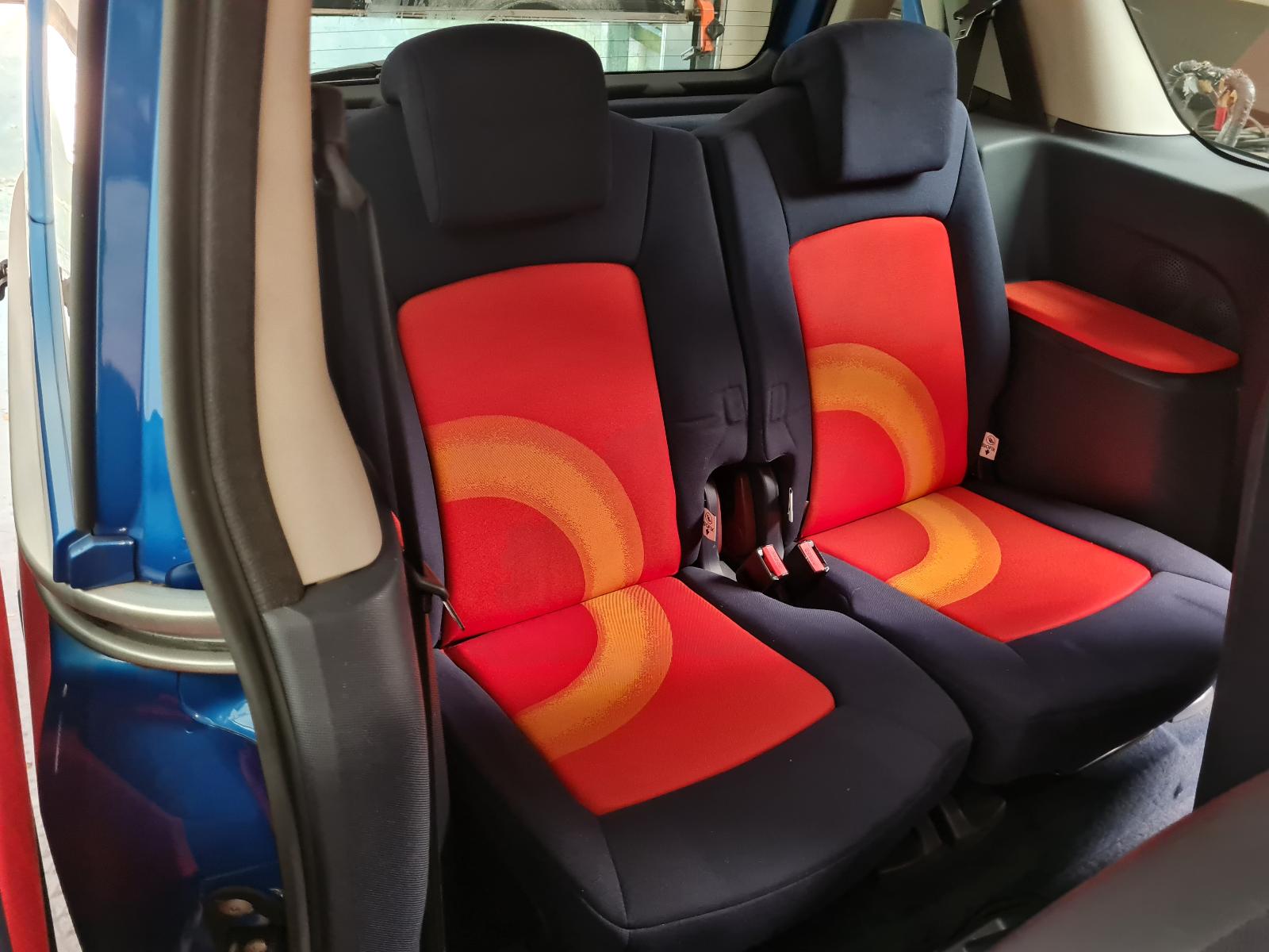 PEUGEOT 1007 PERSONEN AUTO 2 SCHUIFD