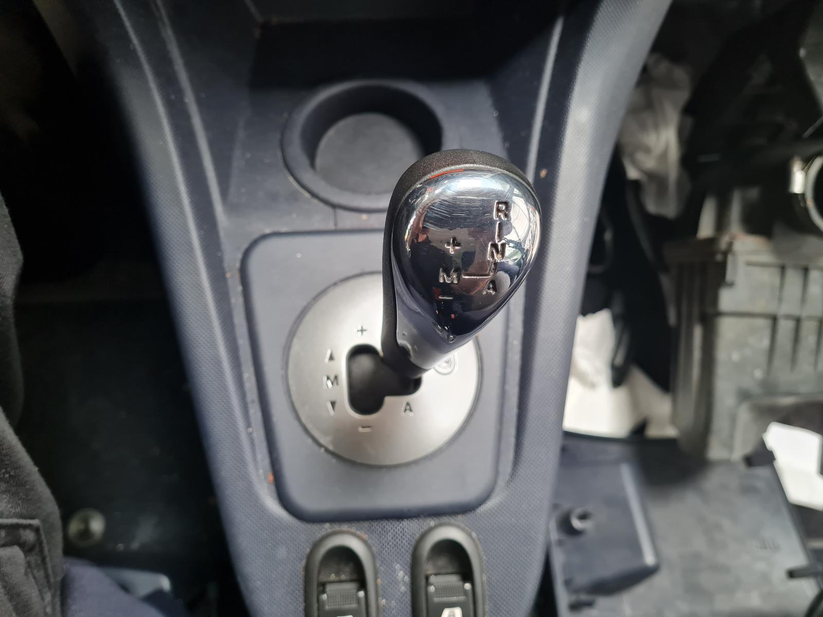 PEUGEOT 1007