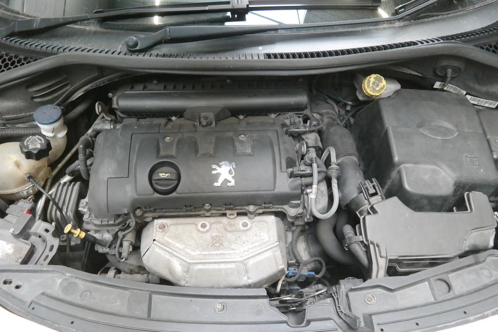 PEUGEOT 207 CC