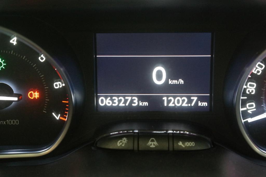 PEUGEOT 208 BERLINE