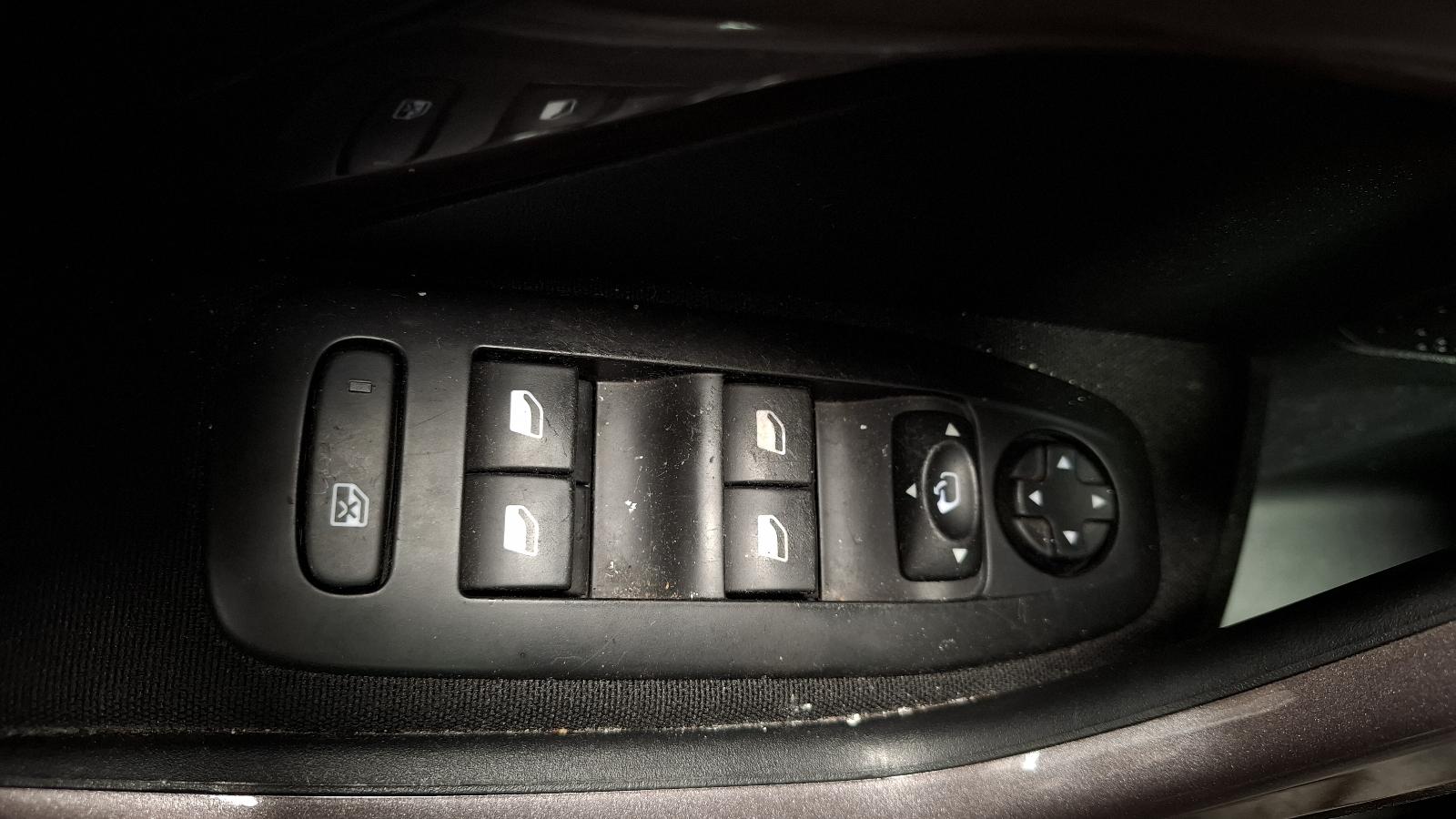 PEUGEOT 2008 2008 (A84F) CROSS-OVER 5 DRS