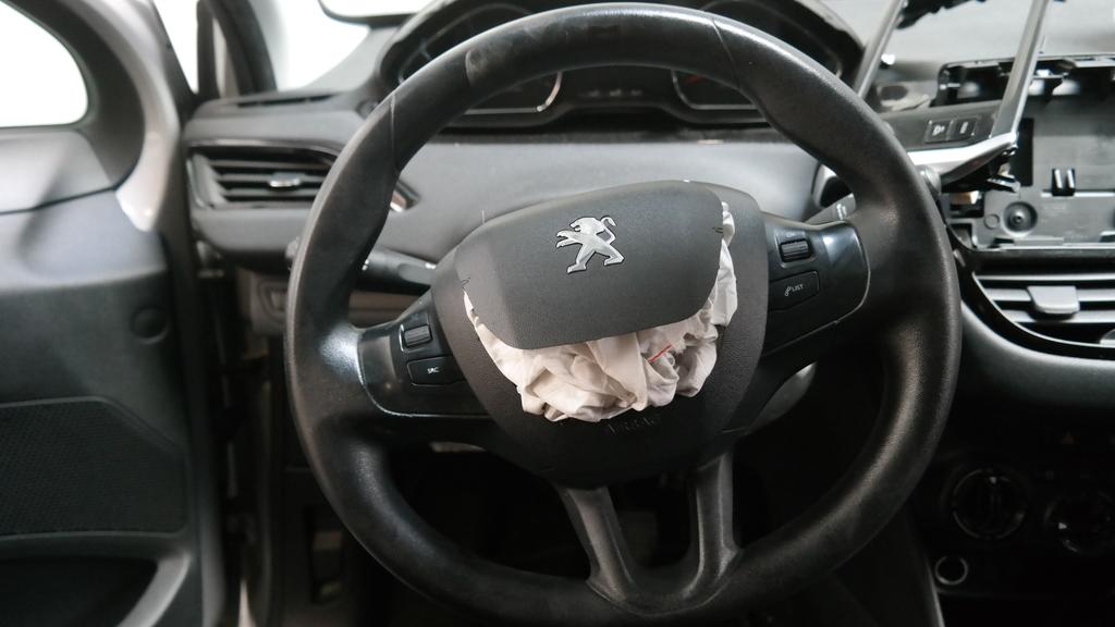 PEUGEOT 208 5DRS BERLINE