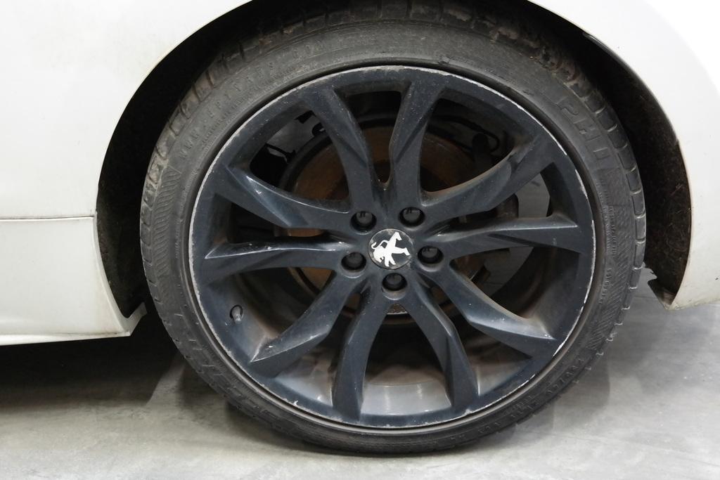PEUGEOT RCZ