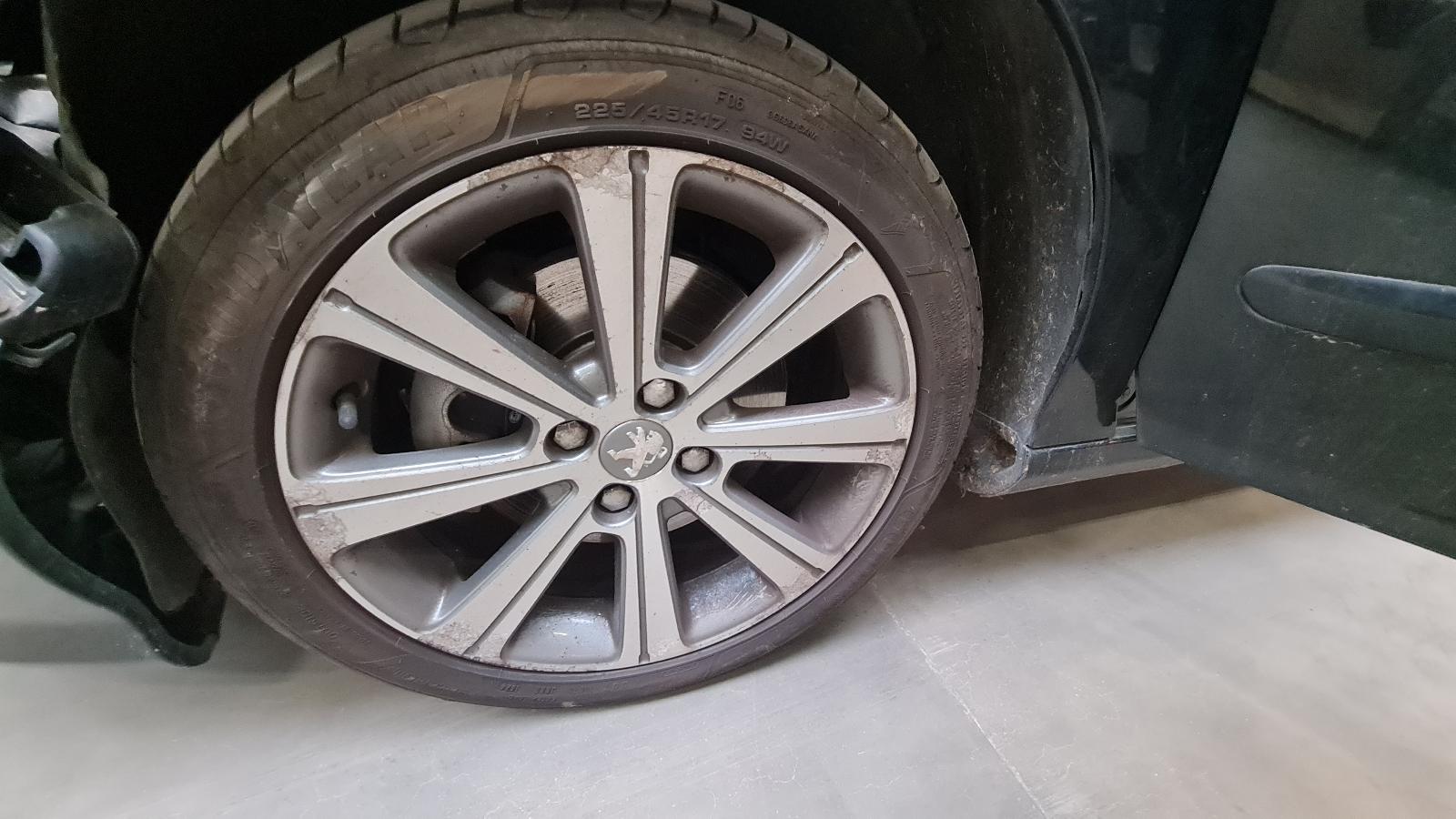 PEUGEOT 308 308 (T7) 5DRS SEDAN