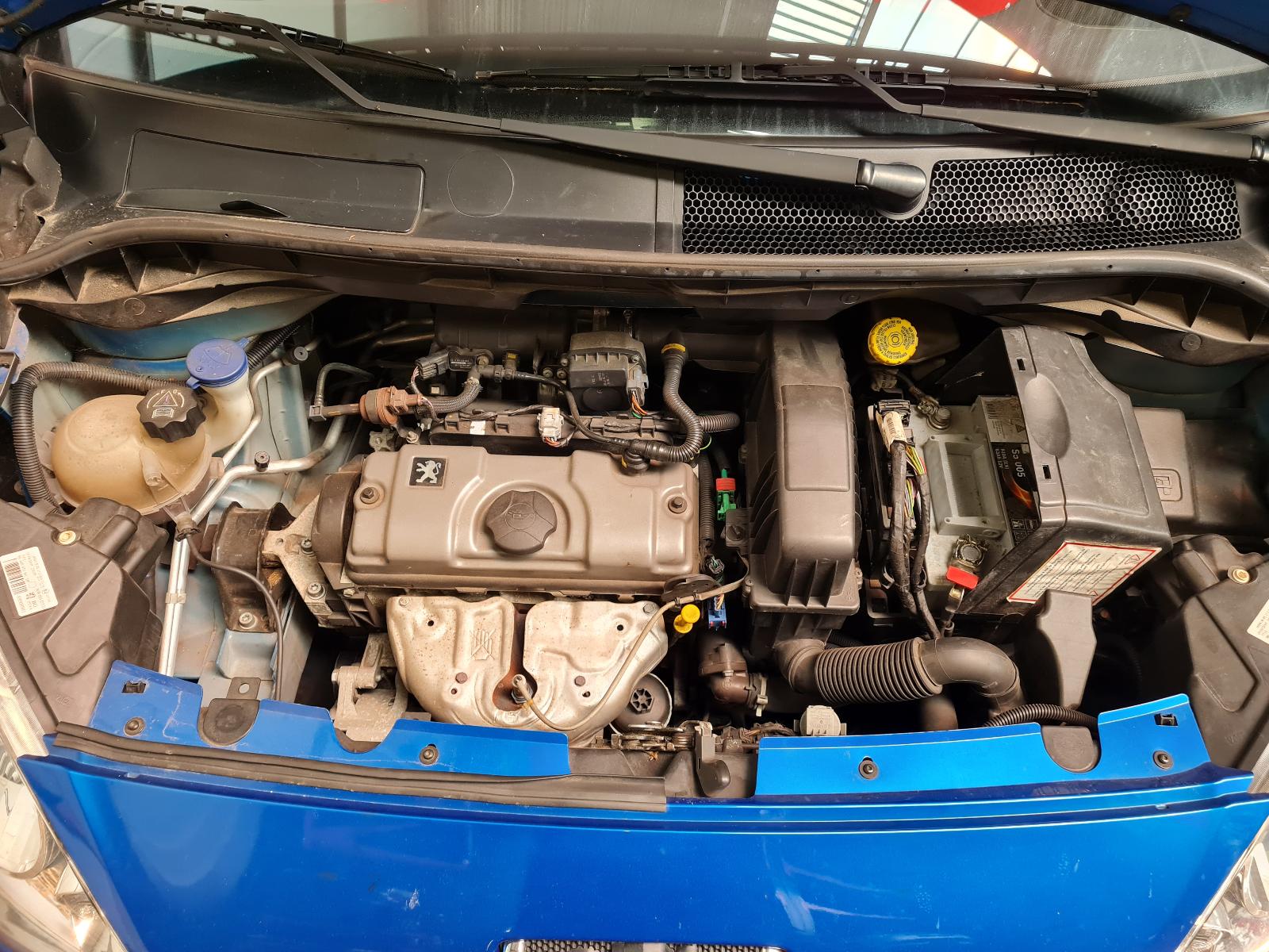 PEUGEOT 1007 PERSONEN AUTO 2 SCHUIFD