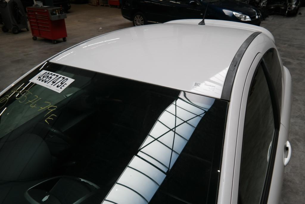 PEUGEOT 207 3 DEURS SEDAN