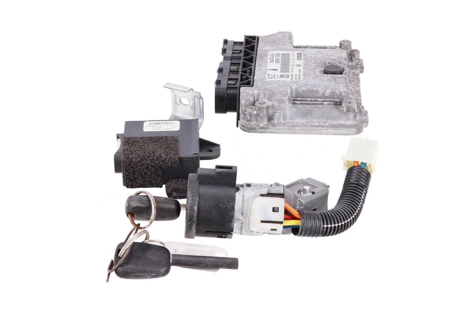 BOSCH 896610H250 B000727880 +EBE 897800H021 +CONT.SLOT 2X SIMPELE SLEUTEL RV JH