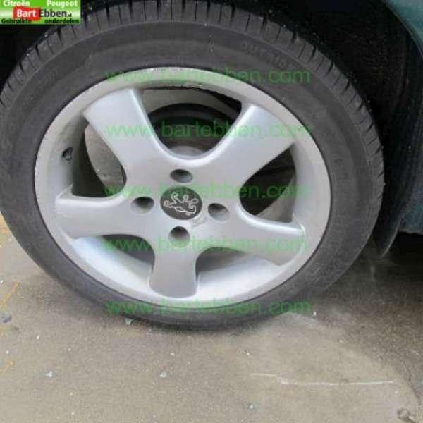 PEUGEOT 206 1.6 8V XS