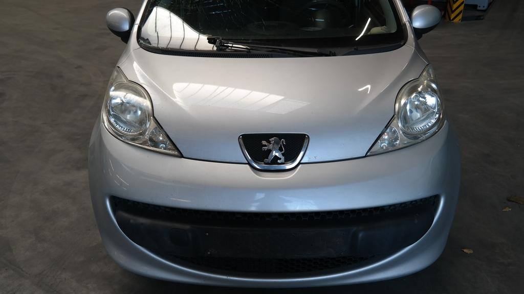 PEUGEOT 107 SEDAN