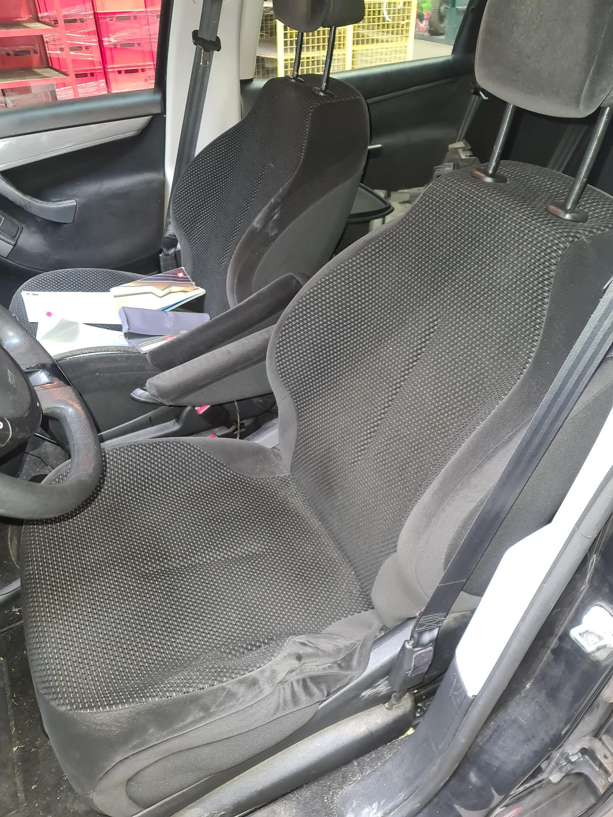 CITROEN C4 PICASSO FAMILIALE 5 PERSOONS