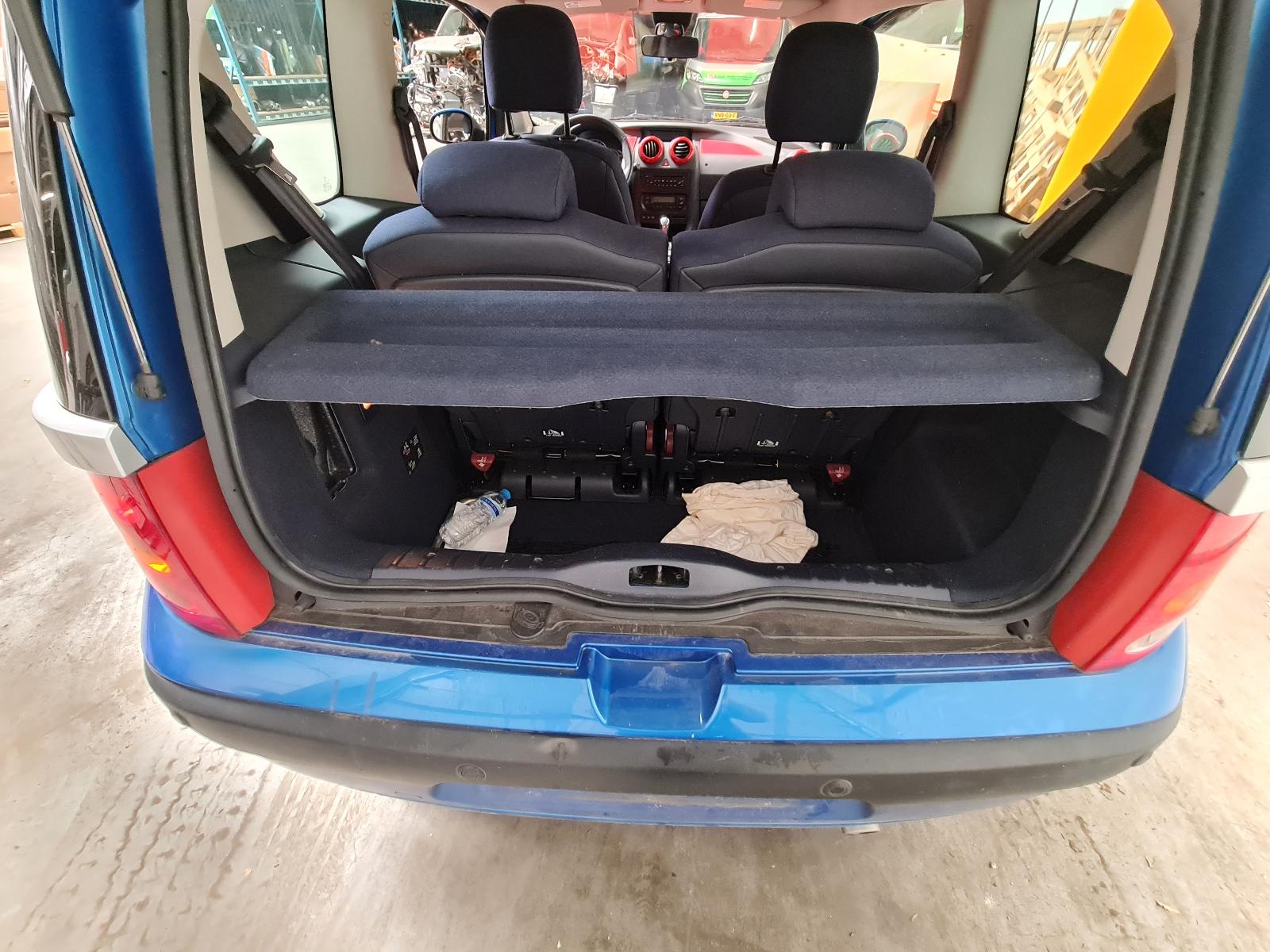 PEUGEOT 1007 PERSONEN AUTO 2 SCHUIFD