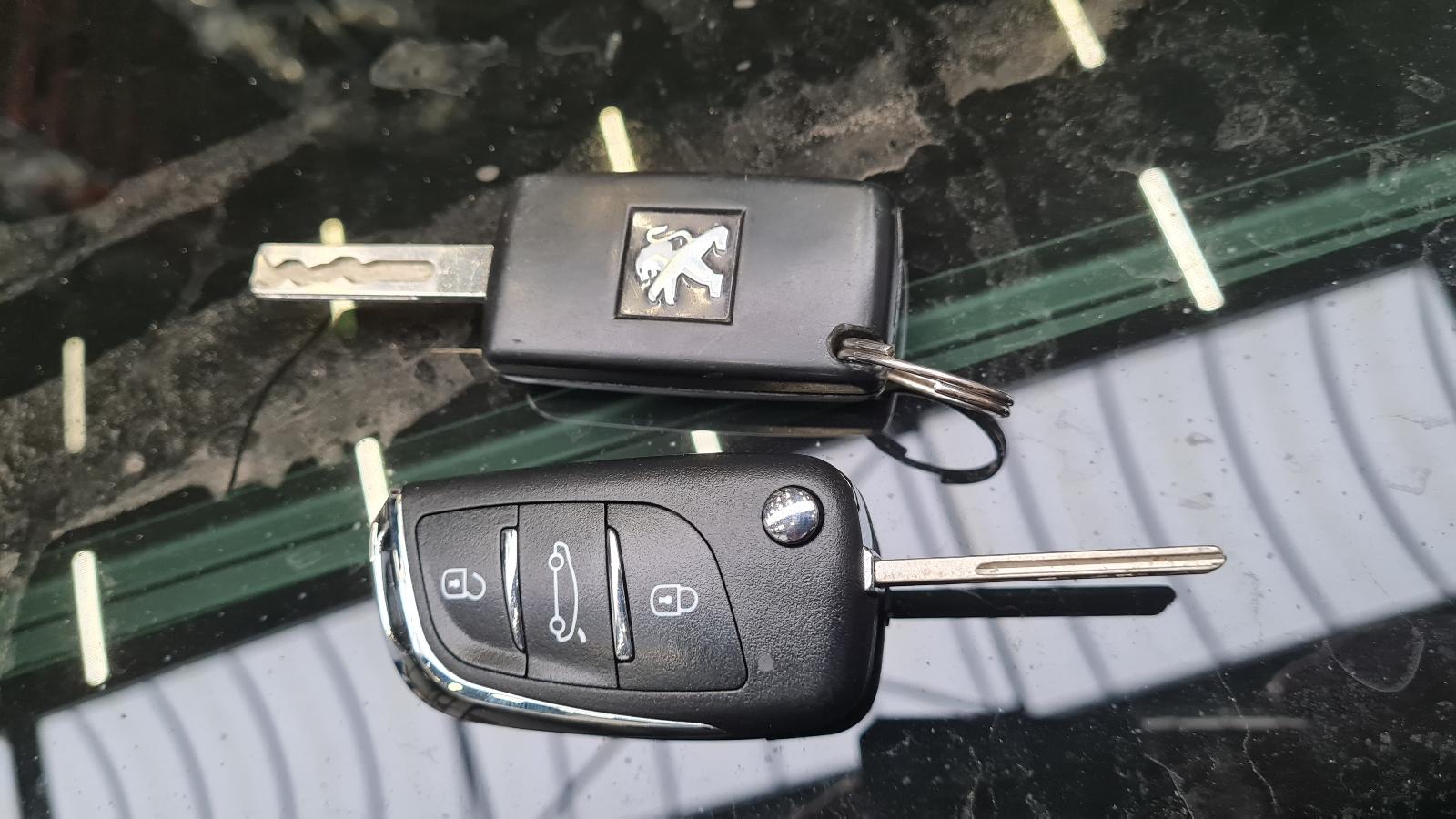 PEUGEOT 308 308 (T7) 5DRS SEDAN