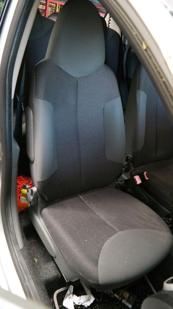 PEUGEOT 107 SEDAN