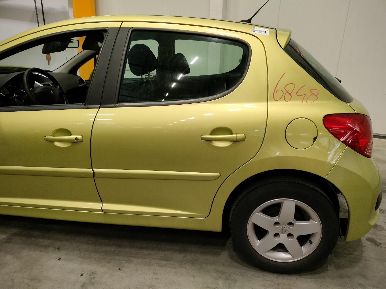 PEUGEOT 207 5DRS SEDAN
