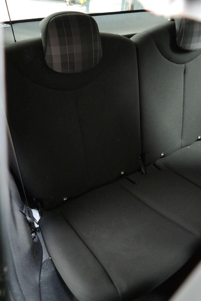 PEUGEOT 108 BERLINE