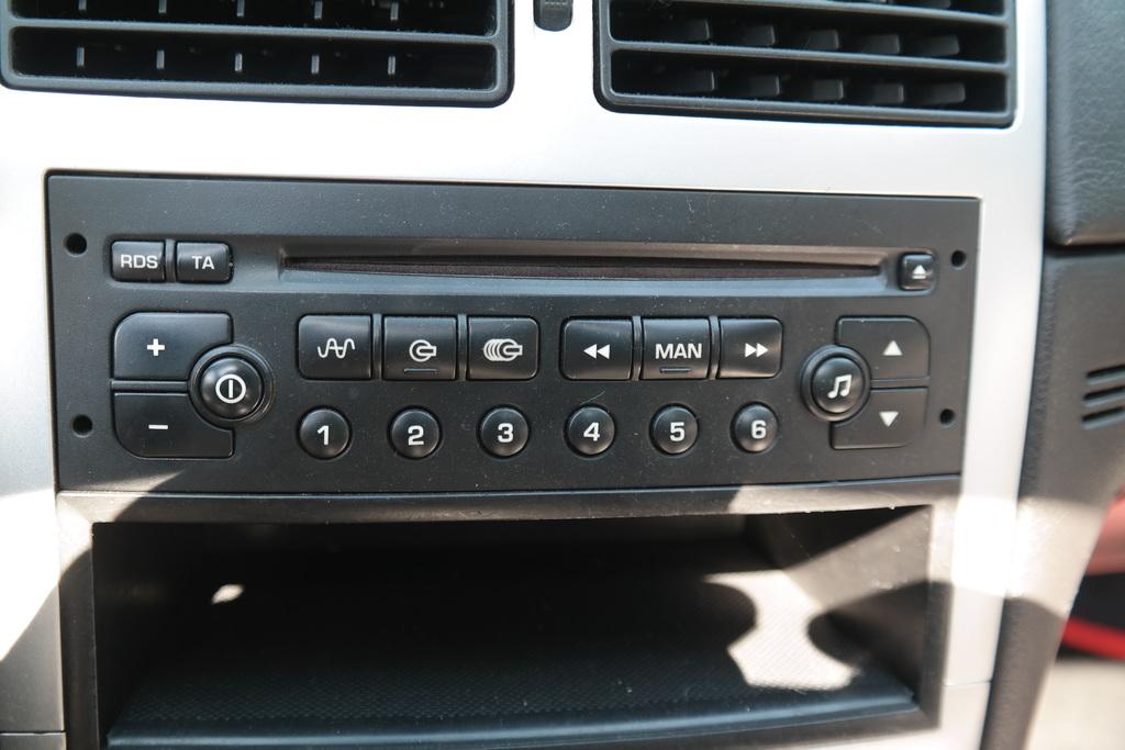 PEUGEOT 307 1.6 CABRIO