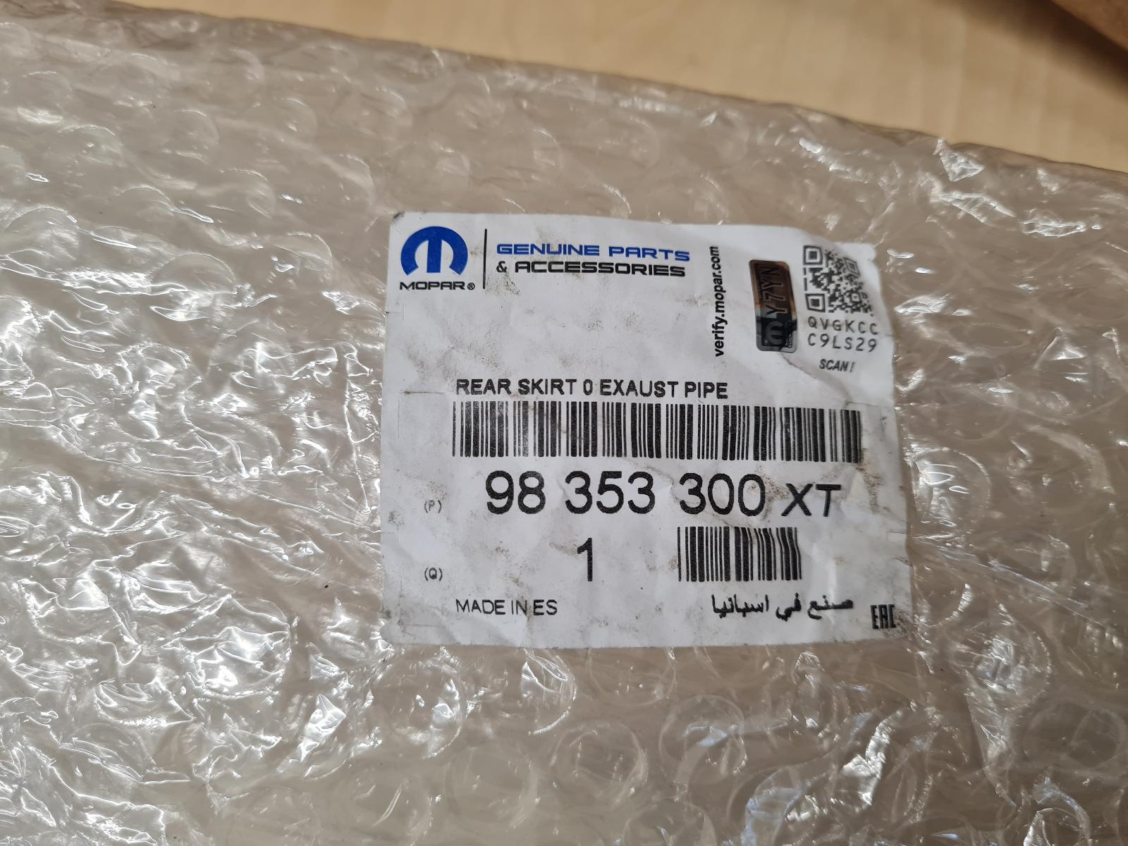 !ALLEEN ONDERSTE DEEL ONGESPOTEN A2 98353300XT