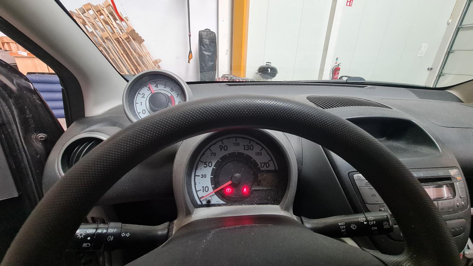 PEUGEOT 107 5DRS SEDAN