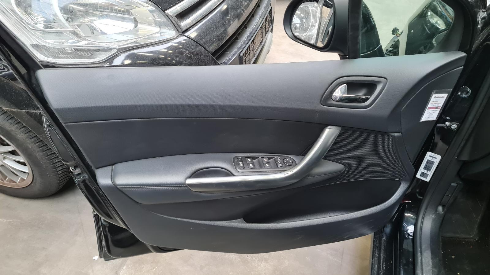 PEUGEOT 308 308 (T7) 5DRS SEDAN