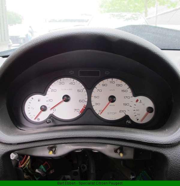 PEUGEOT 206 1.1 X LINE