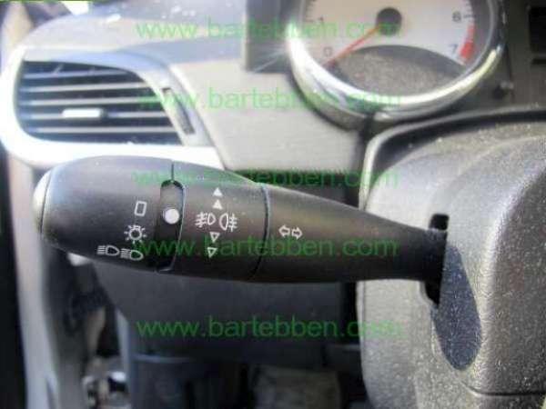 PEUGEOT 207 1.4 VTI