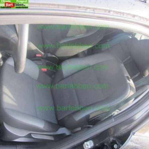 PEUGEOT 207 1.4 VTI
