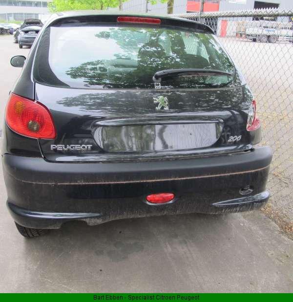 PEUGEOT 206 1.1 X LINE