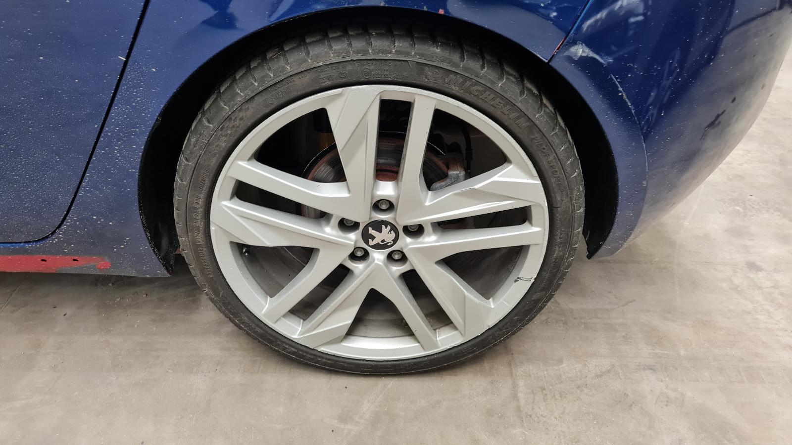 PEUGEOT 308 (T9) 308 (T9) 5DRS SEDAN GTI