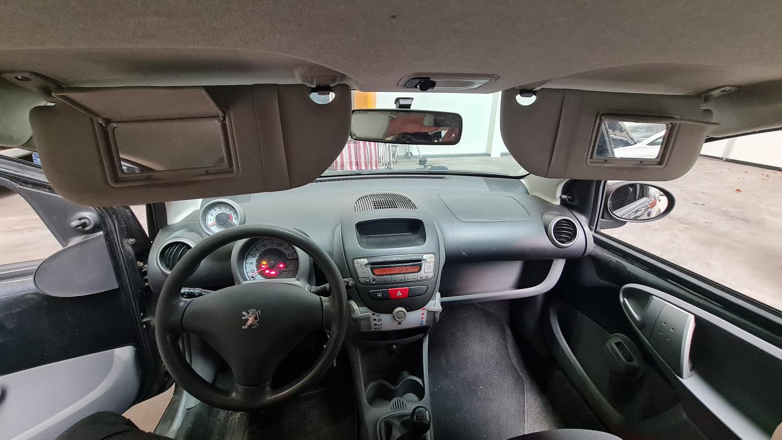 PEUGEOT 107 5DRS SEDAN