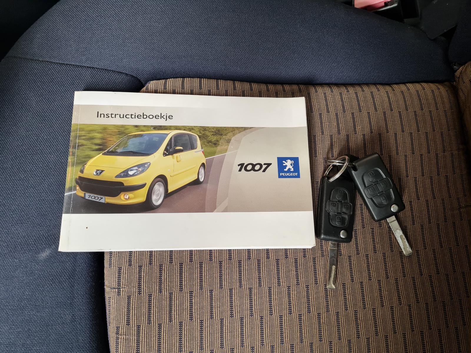 PEUGEOT 1007