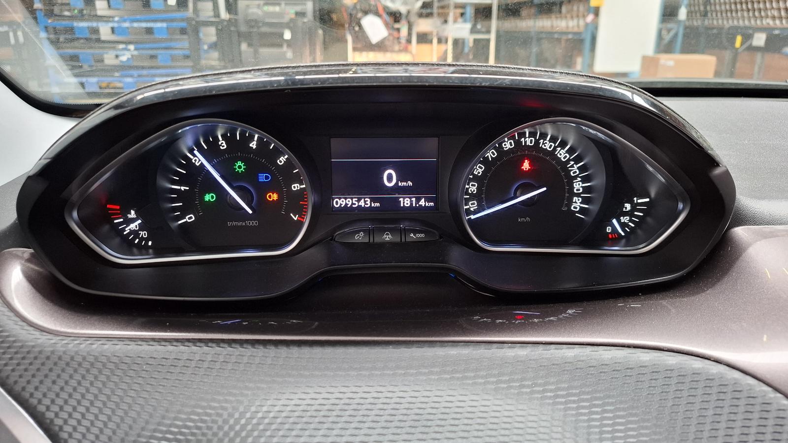 PEUGEOT 2008 2008 (A84F) CROSS-OVER 5 DRS