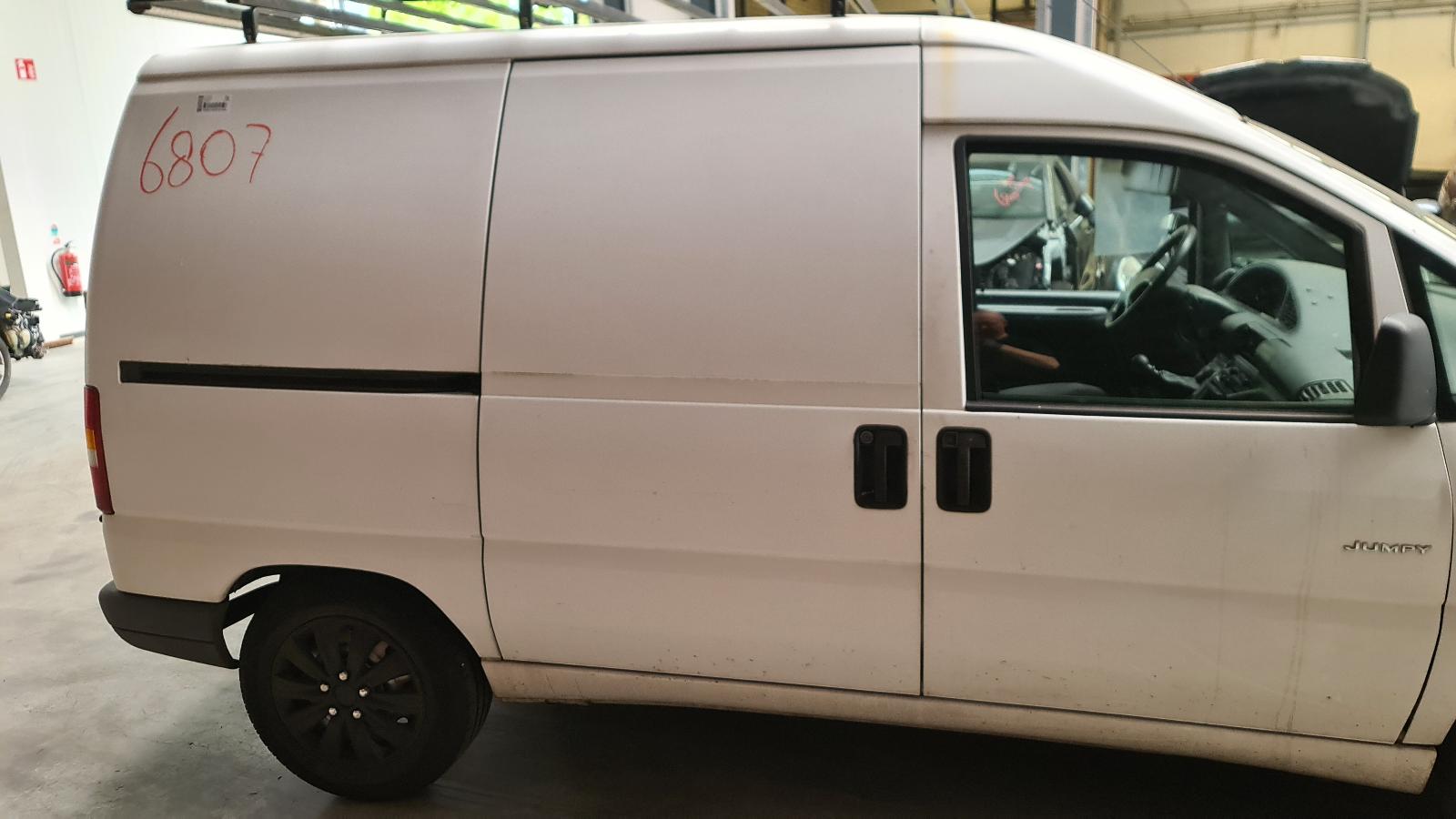 CITROEN JUMPY KORTE GESLOTEN BUS
