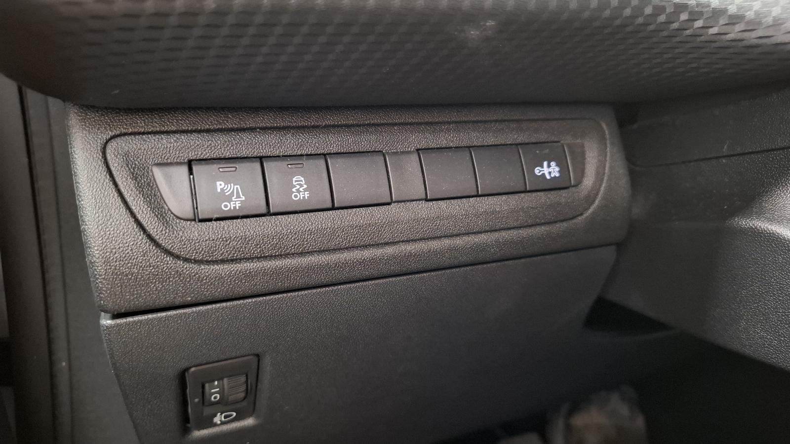 PEUGEOT 2008 2008 (A84F) CROSS-OVER 5 DRS