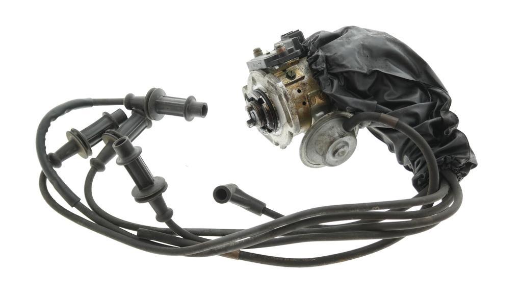!BOSCH 983 JFU4 0237009615 C055 D043 MET VERDELERKAP MET BOUGIEKABELS MET ONTSTEKINGS MODULE !!!VACUUM CAPSULE KAPOT!!! 5900H3